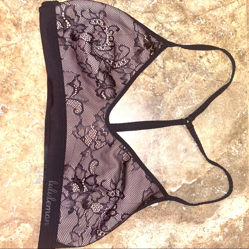 Lululemon Black discontinued lace sports bra
